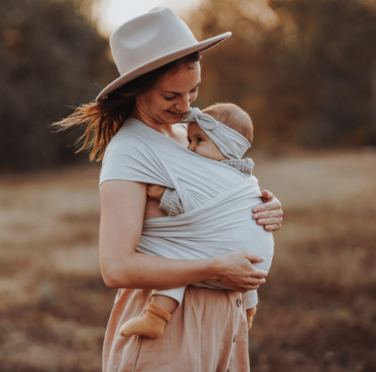 Little Wombat - baby wrap | sand