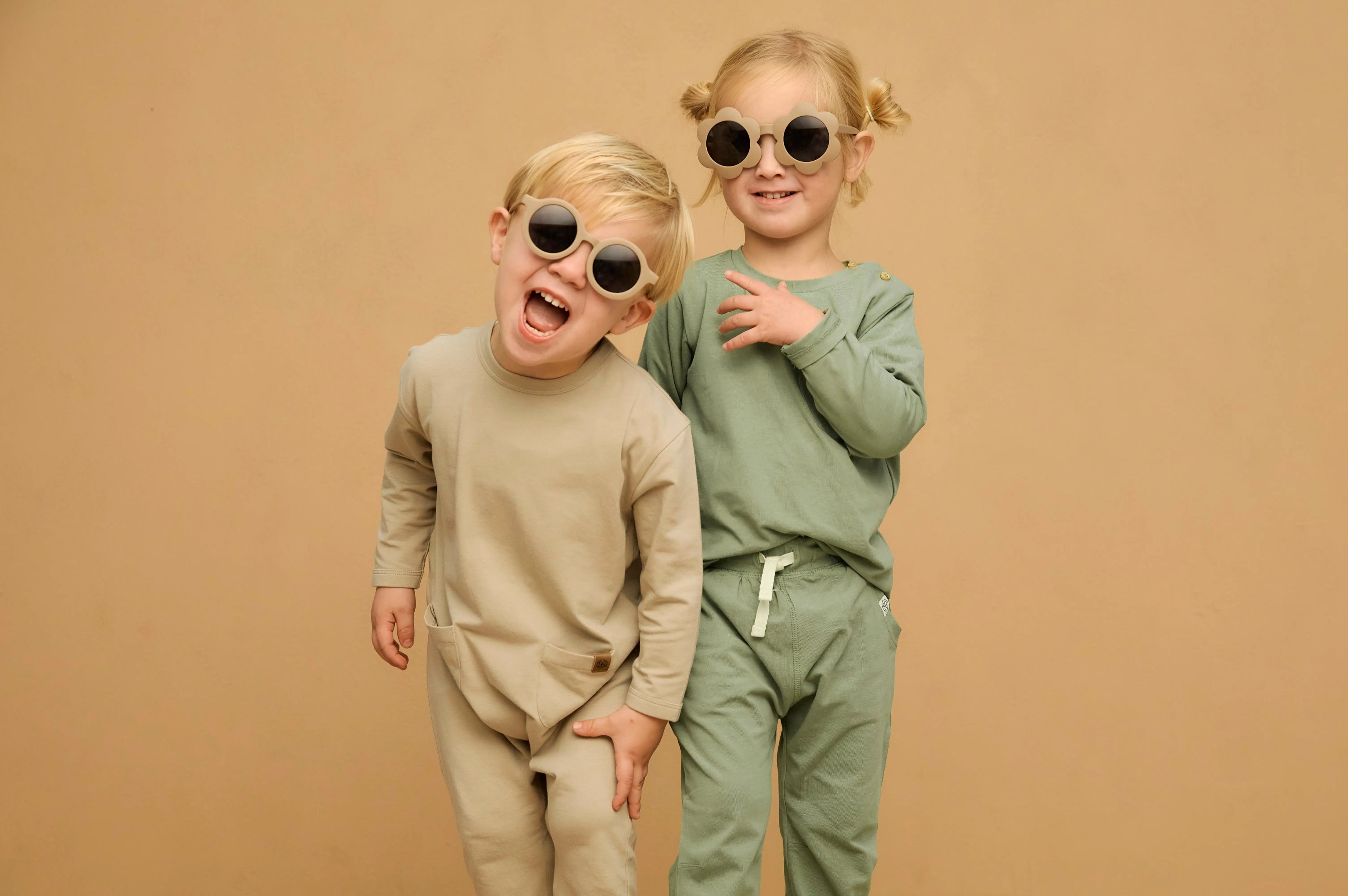 Cloby - Onesie mit UV-Schutz "Onesie UPF50+" | olive green cloby