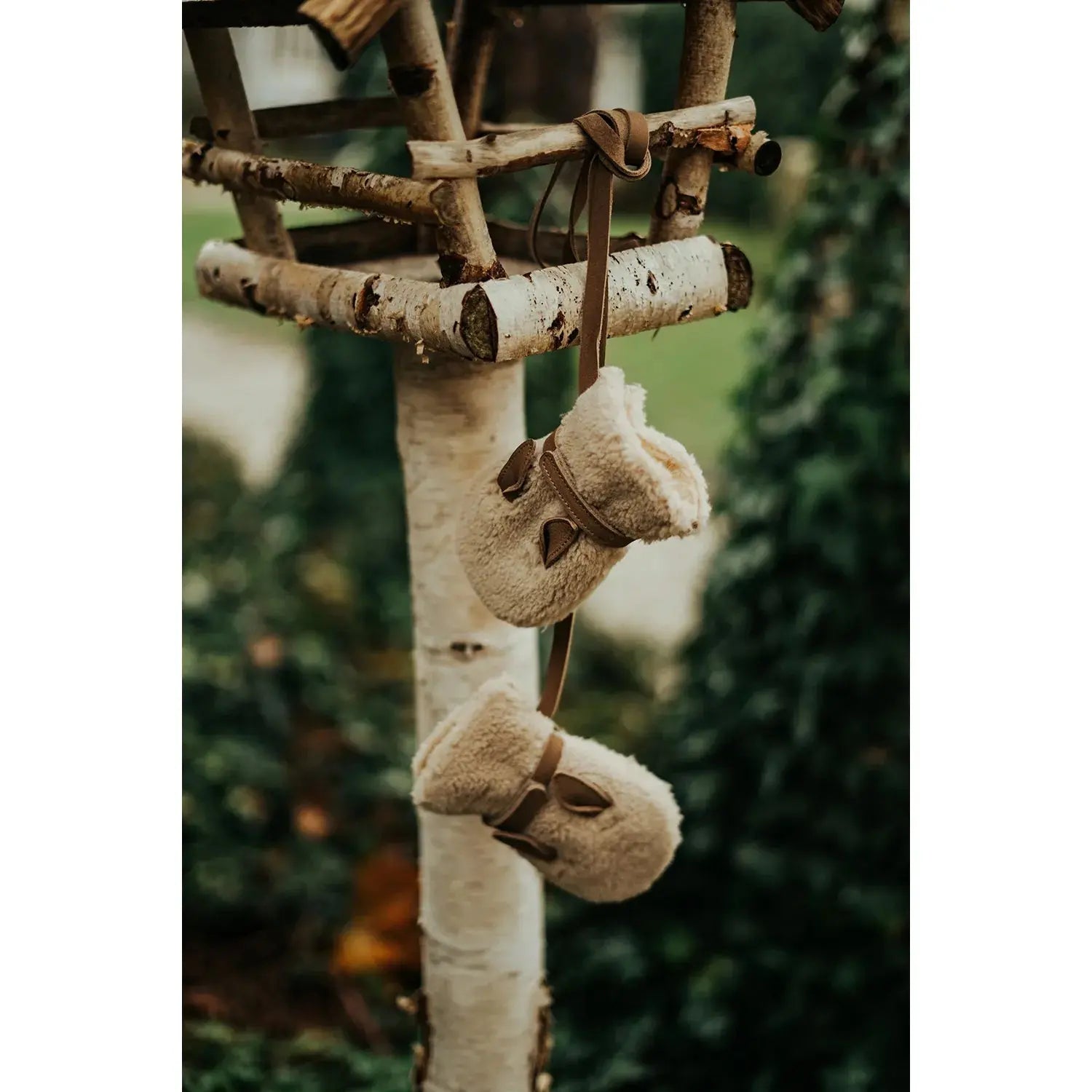 Donsje - "Richy Mittens Alpaca" | beige curly faux fur Donsje