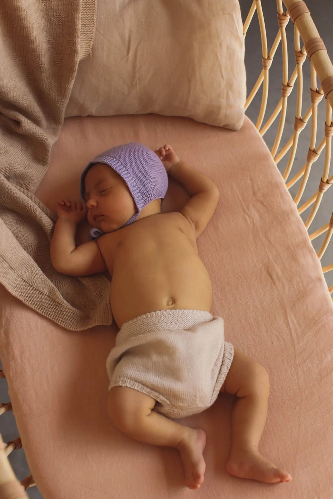 Hvid - Mütze für Neugeborene "Bonnet Dolly | Newborn" | lilac Hvid