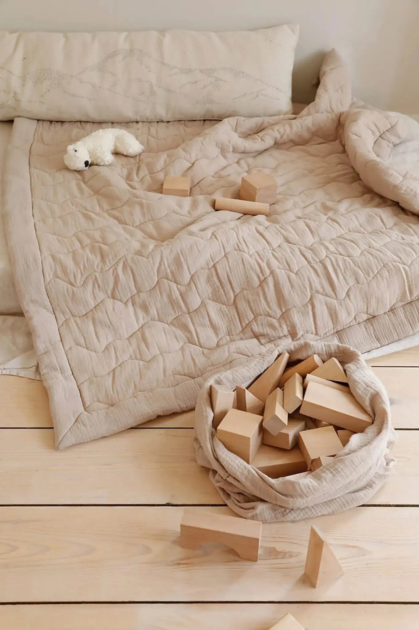 Nanami - Spielmatte / Krabbeldecke gesteppt "Junior stepped" | bird Nanami