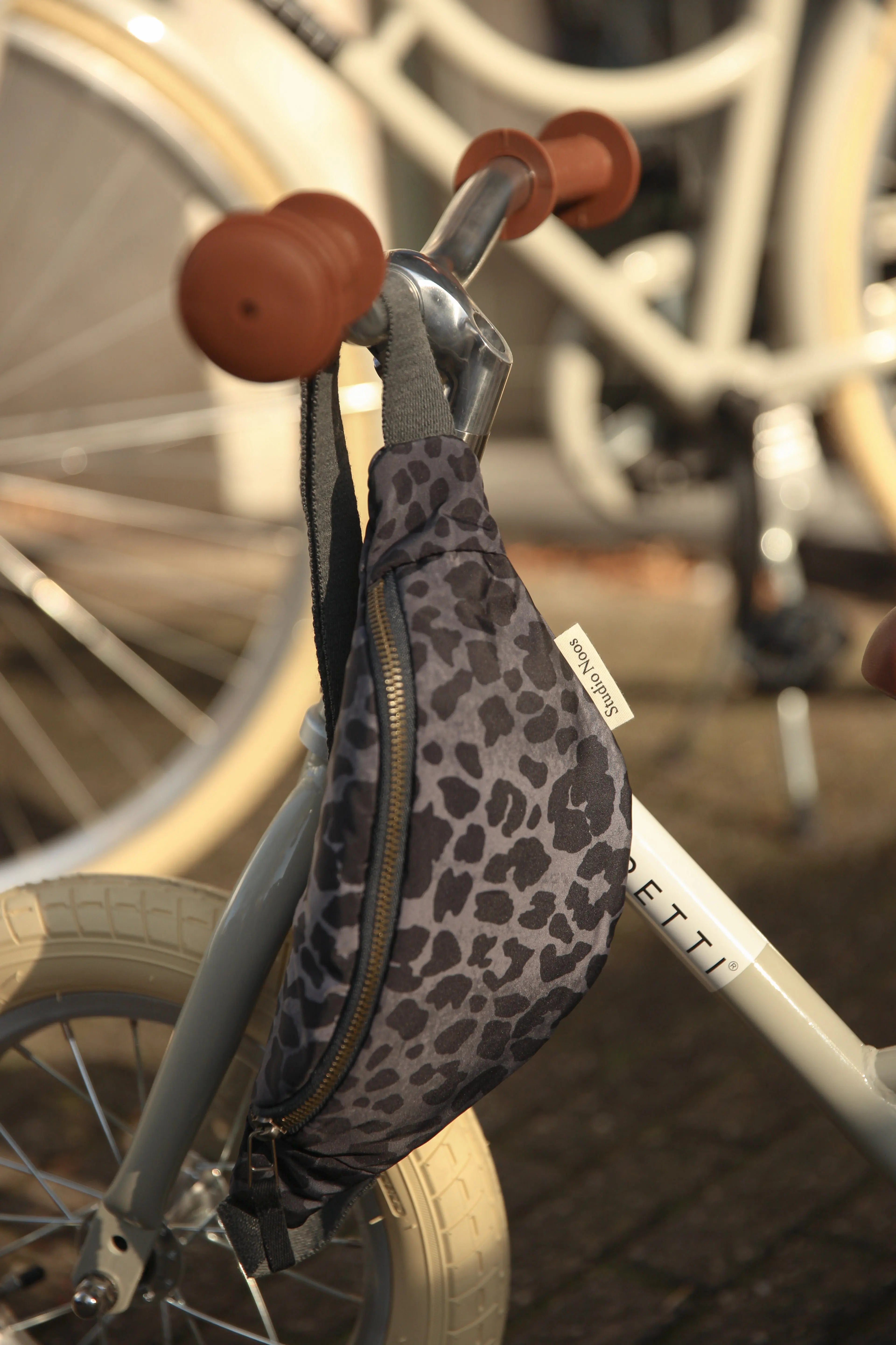 Studio Noos - Kindertasche "Antra Leopard Puffy Mini Fanny Pack" | antra leopard Studio Noos