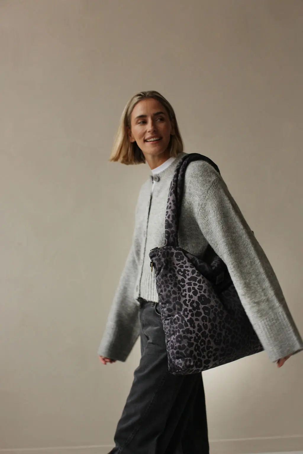 Studio Noos - Wickeltasche "Antra Leopard Puffy Diaper Bag" | antra leopard Studio Noos