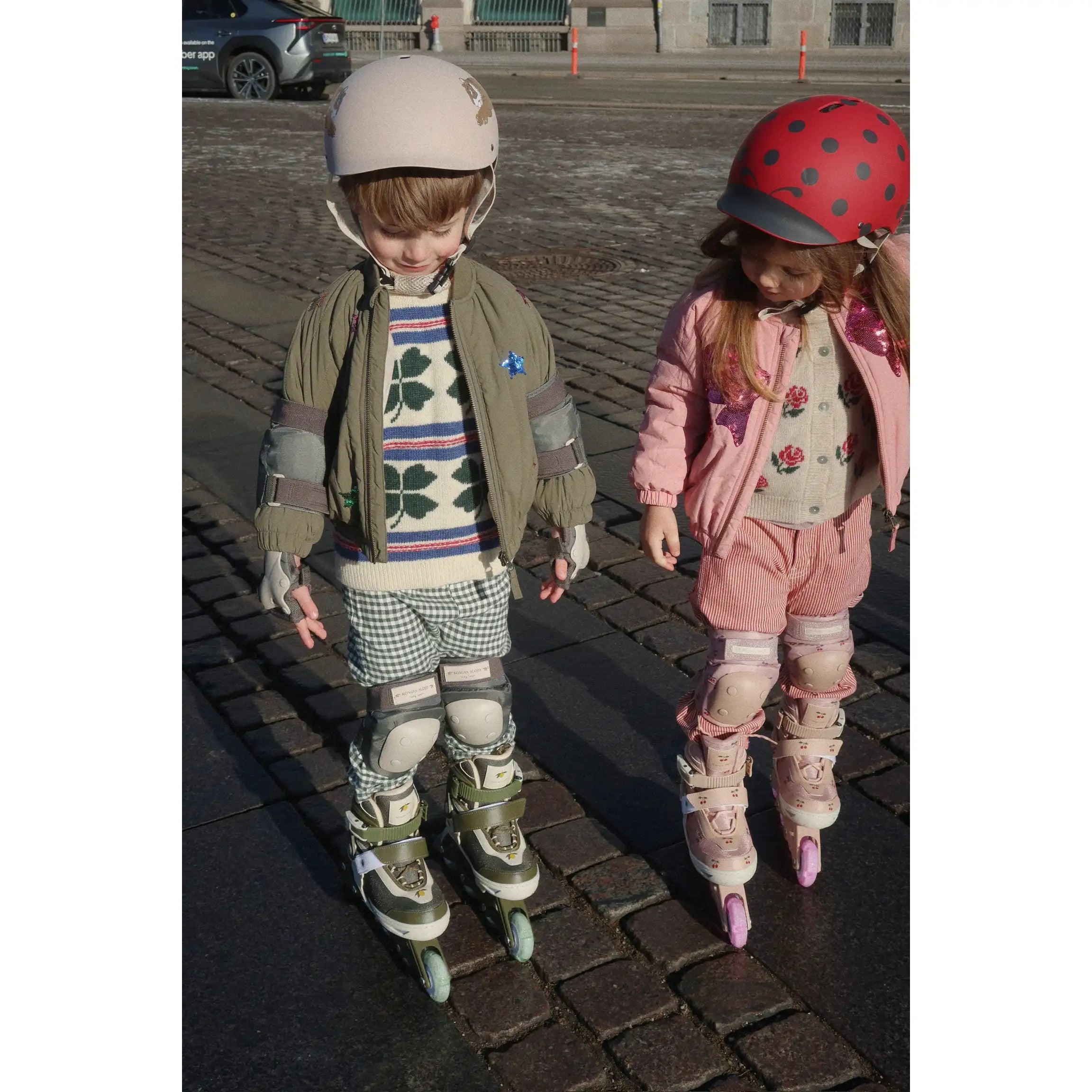Konges Sløjd - Rollschuhe / Inline Skates "LIGHT UP ROLLER SKATES" mit Leuchteffekt für Kinder
