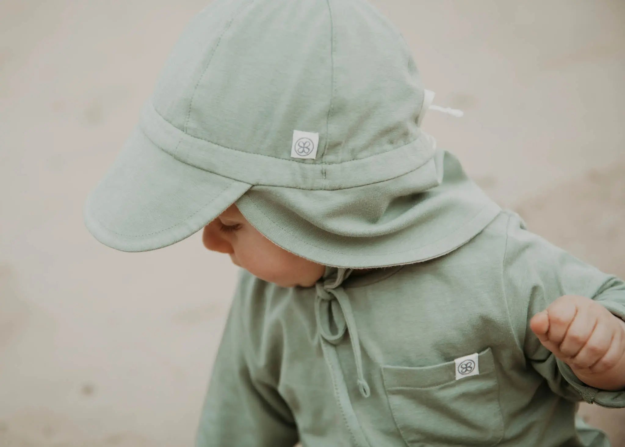 Cloby - Wendbarer Sonnenhut mit UV-Schutz "Sun Hat" | olive green / sandy beach cloby