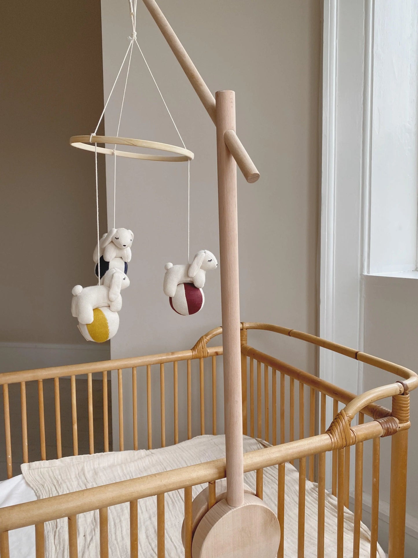 Konges Sløjd - Mobile-Halter aus Holz - Leja Concept Store Konges Sløjd