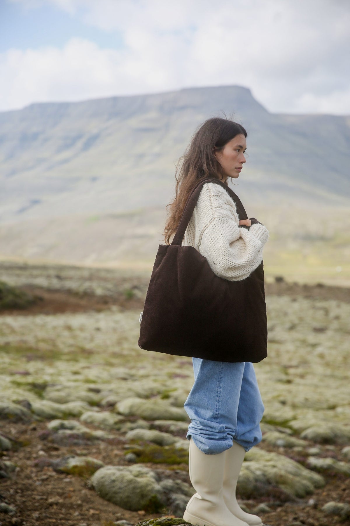 Studio Noos - Tasche "Rib Puffy Mom Bag" | dark brown
