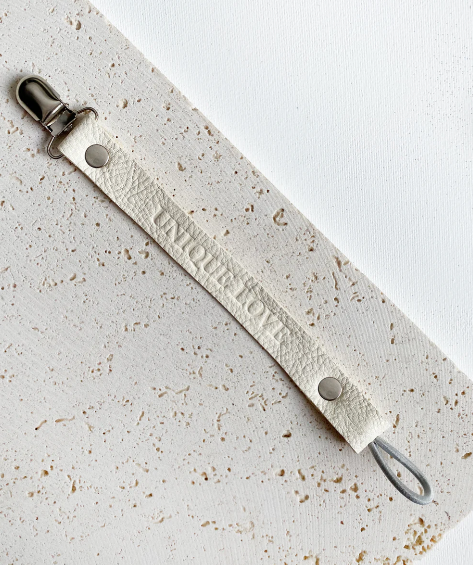 Unique Love - Leather dummy chain | walnut