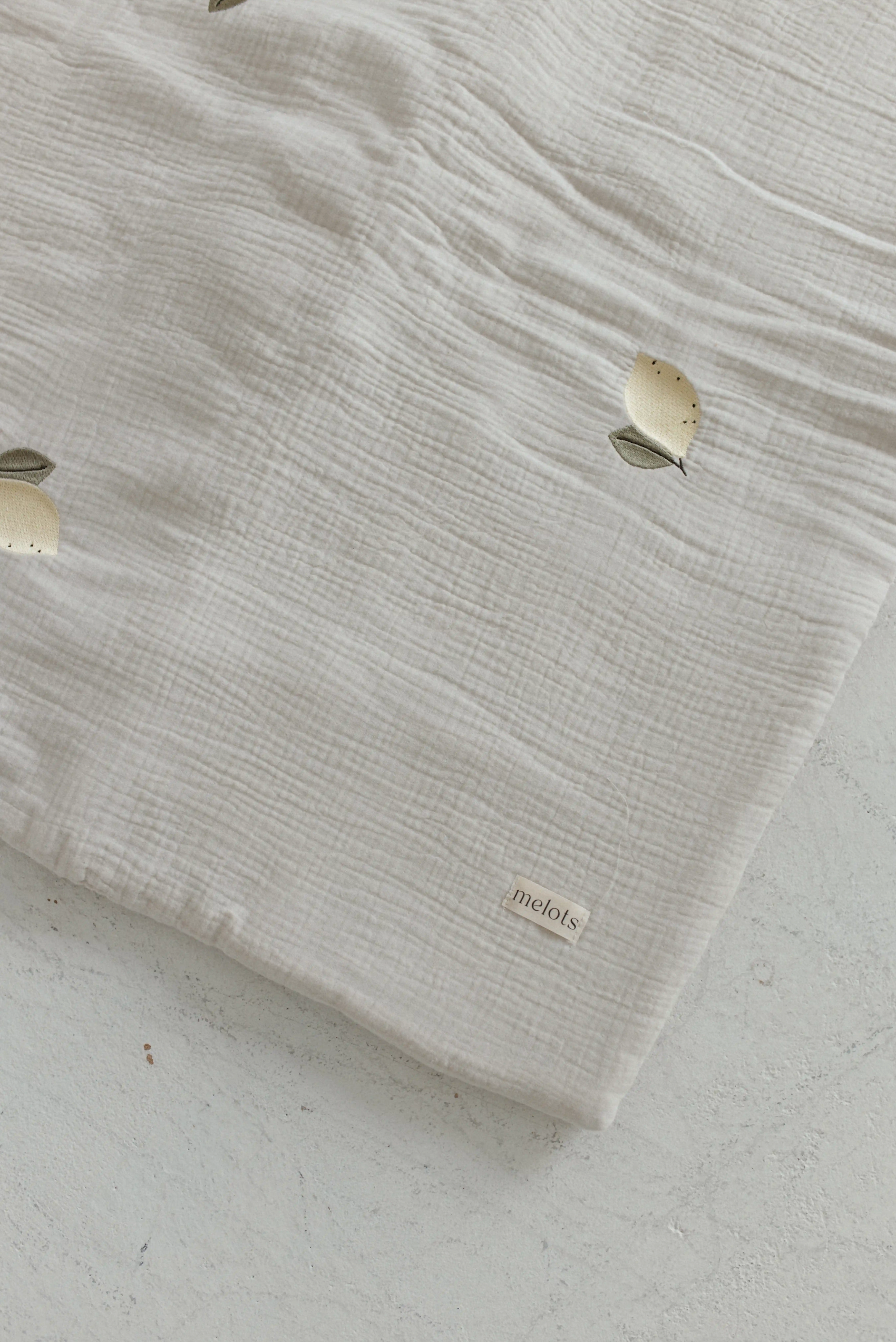 Melots - Spielmatte / Krabbeldecke "Zitrone" | off-white