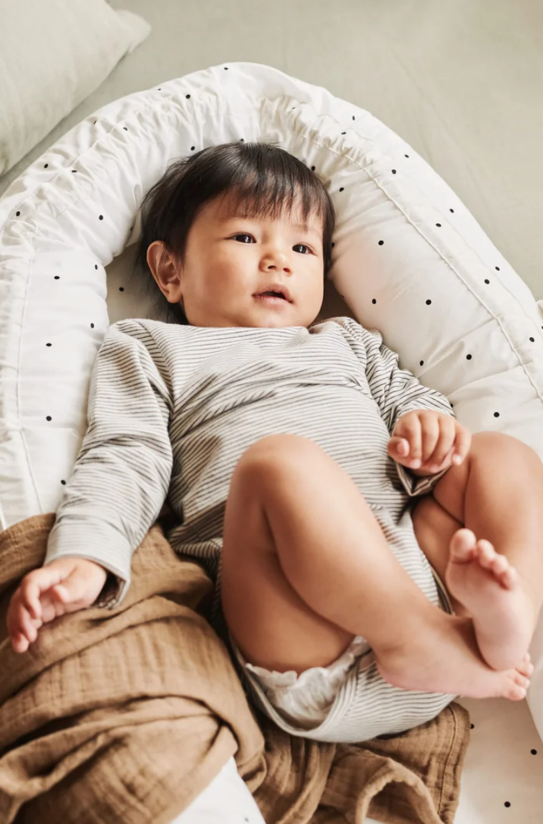 Liewood - Babynest "Gro Pile Babylift" | dot / creme de la creme