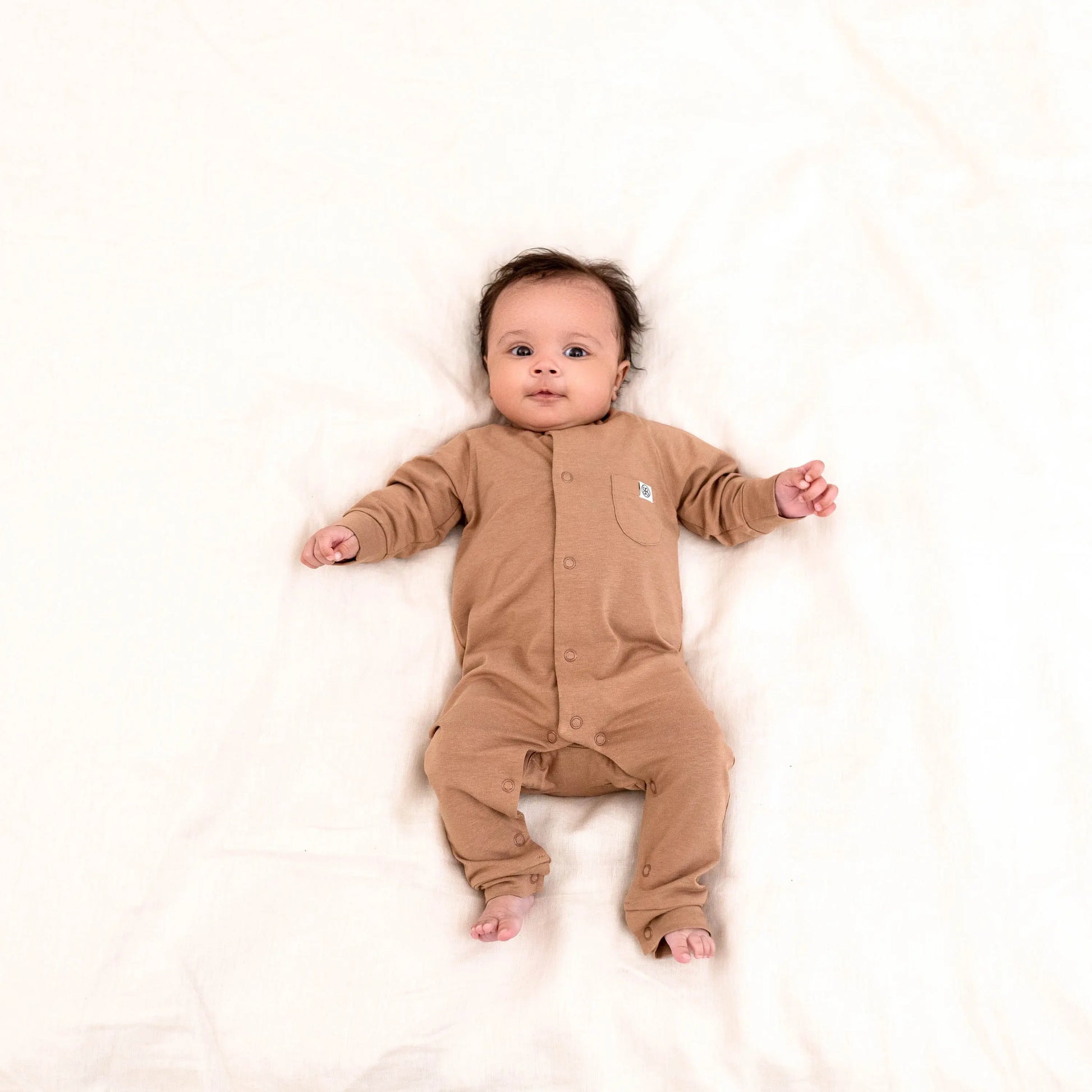 Cloby - Babyeinteiler mit UV-Schutz "Playsuit" | coconut brown cloby