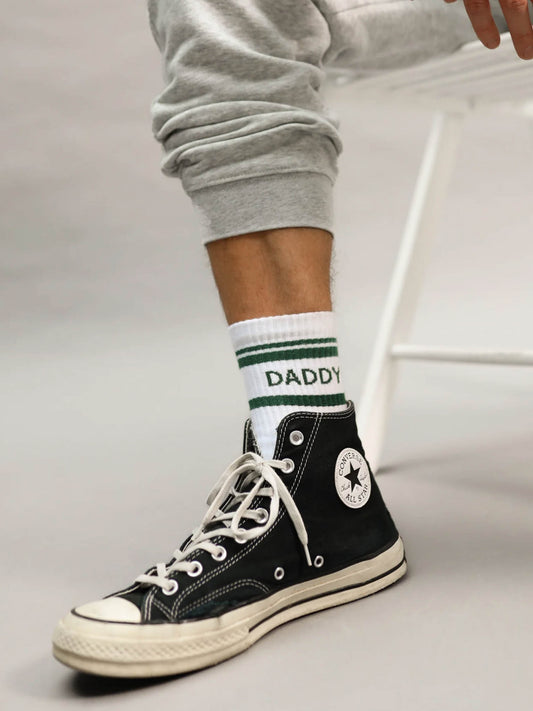 Famvibes - Socken "Striped DADDY" | weiss / grün