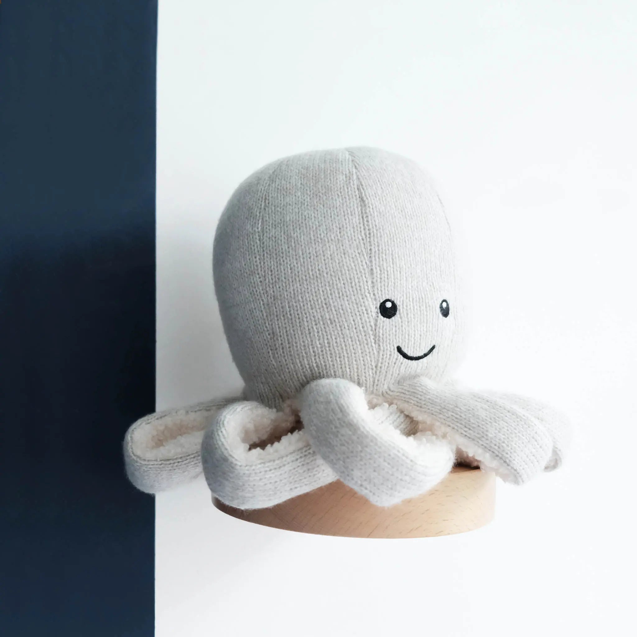 Flow Amsterdam - Kuscheltier mit Spieluhr "Olly Heartbeat Comforter" | off-white Flow Amsterdam