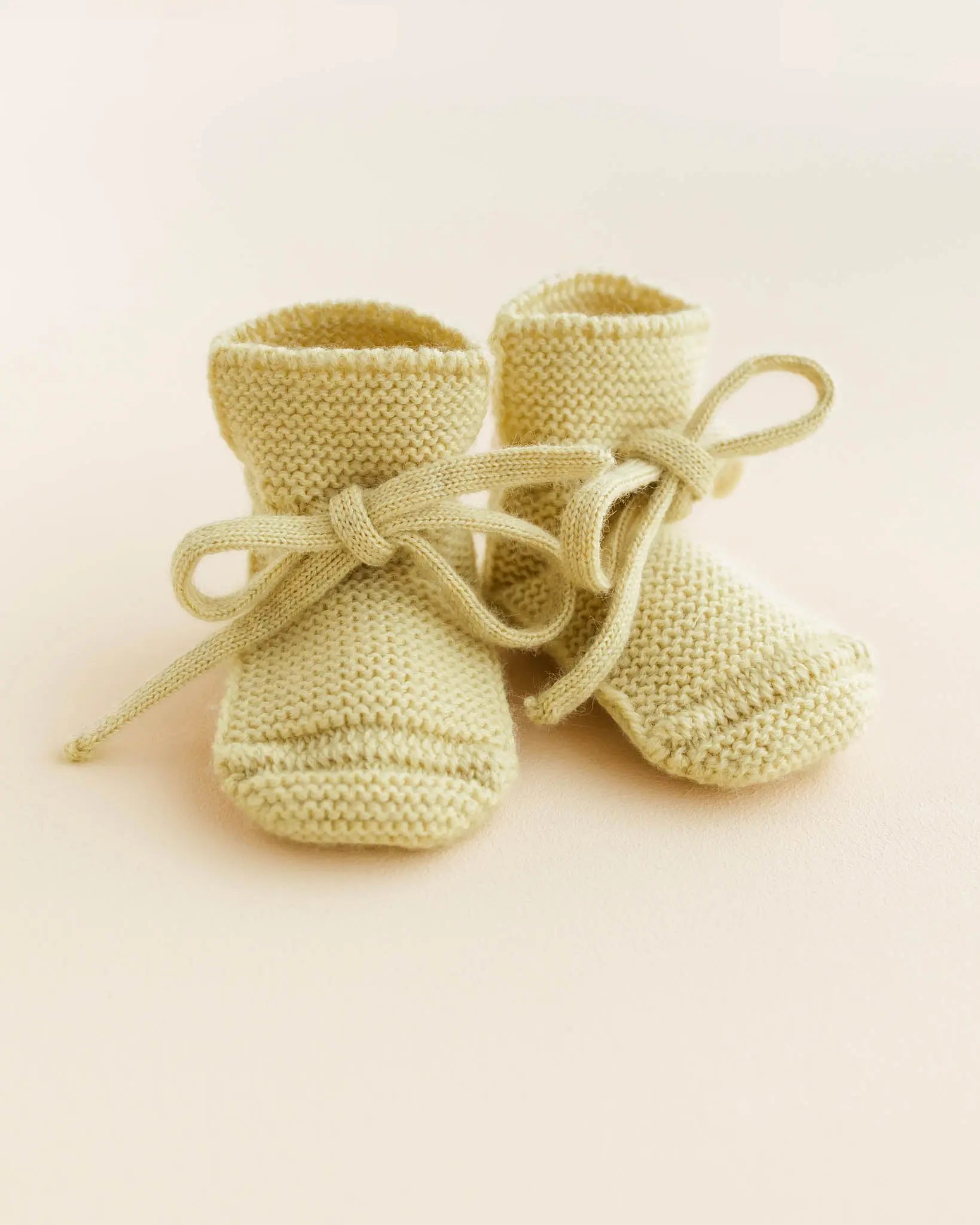 Hvid - Strickschühchen "Booties" | light yellow Hvid