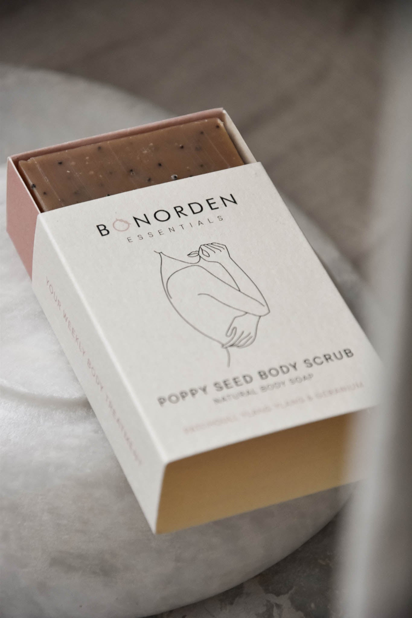 Bonorden Essentials - Körperpeeling "Poppy Seed Body Scrub" - Leja Concept Store