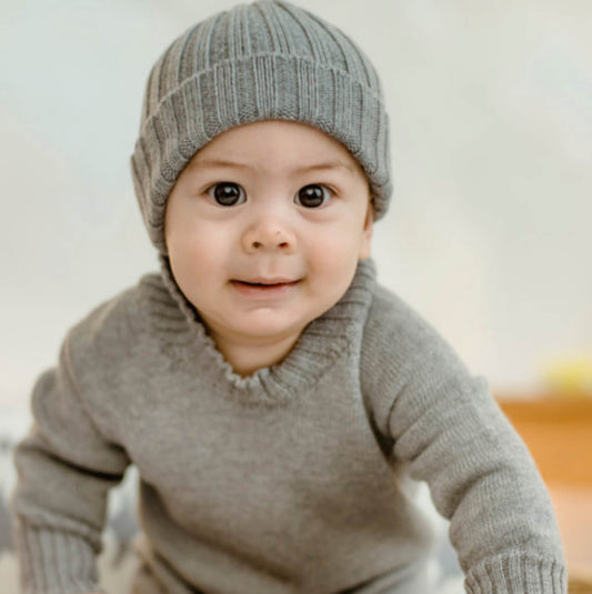 Strickgut - Babypullover zum Mitwachsen | grau - Leja Concept Store