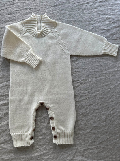 Strickgut - Warmer Babystrampler mit Ärmeln aus Merinowolle | ecru