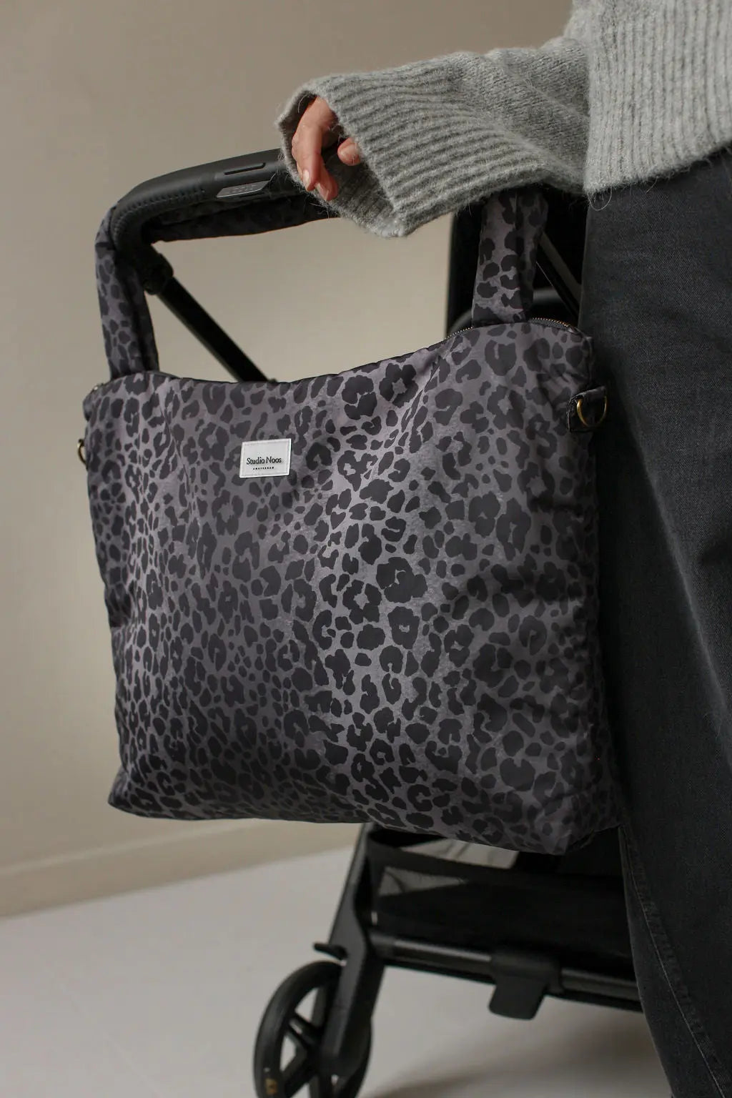 Studio Noos - Wickeltasche "Antra Leopard Puffy Diaper Bag" | antra leopard Studio Noos