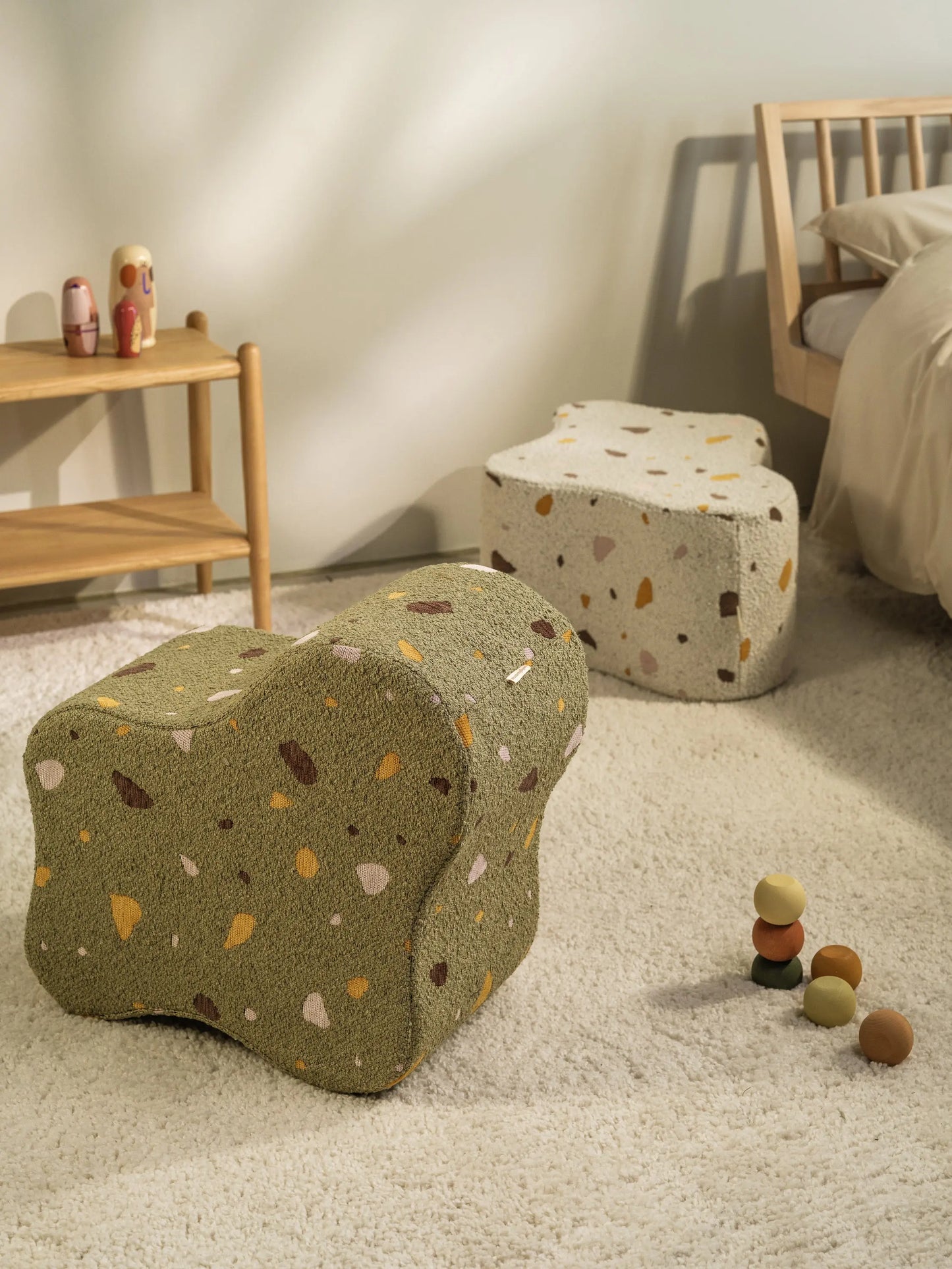 Wigiwama - Sitzpuff "Cloud Pouffe" | terrazzo-marble