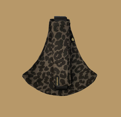 Wildride - Kindertrage "Grey Leopard Carrier / Print Collection" | grey leopard - Leja Concept Store