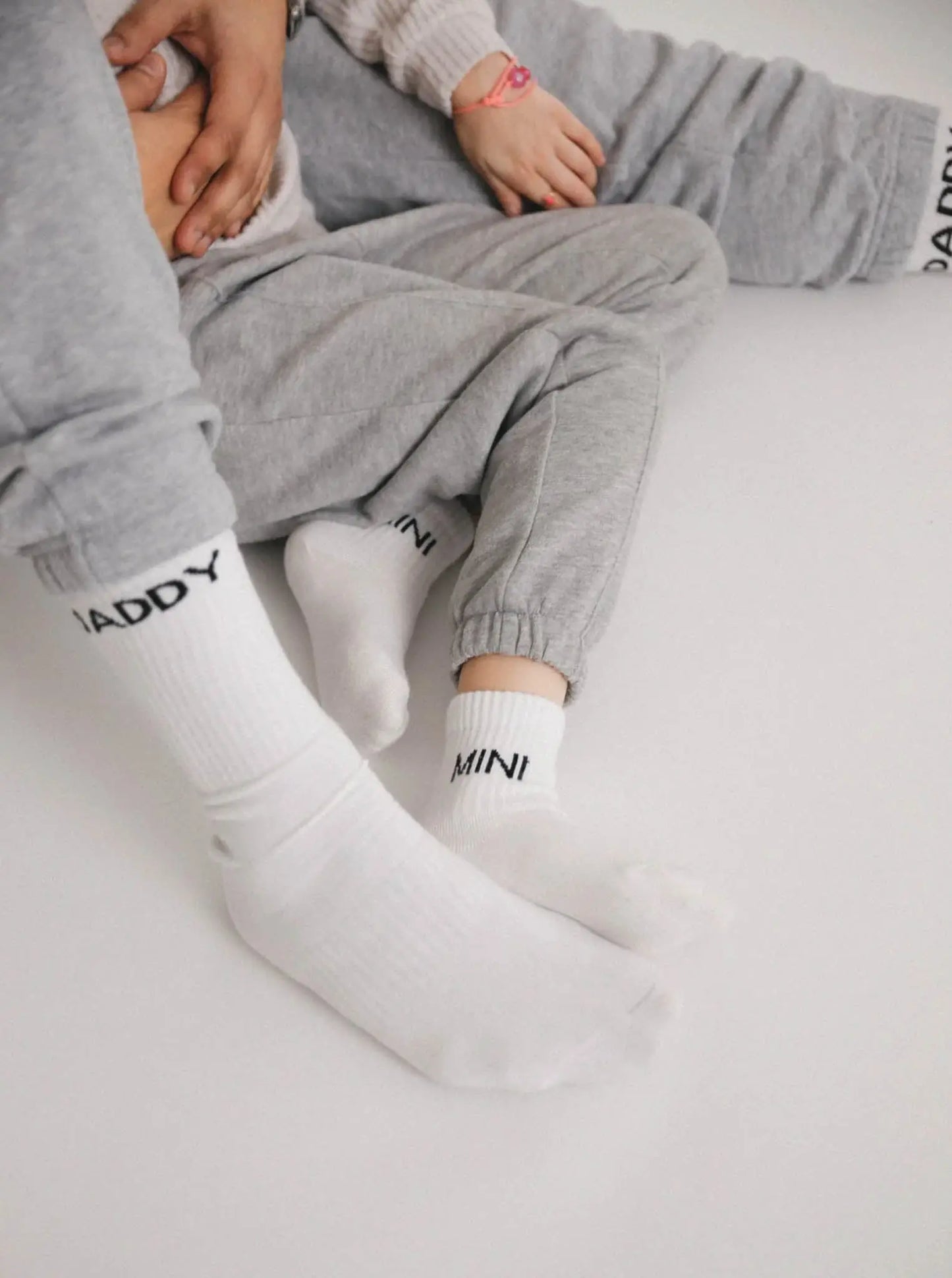 Famvibes - Socken "DADDY" | weiss / schwarz Famvibes