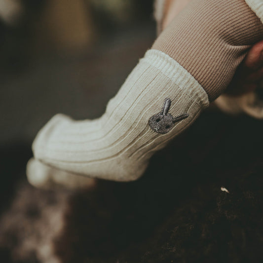 Donsje - Söckchen "Bell Socks - Bunny" | warm white - Leja Concept Store