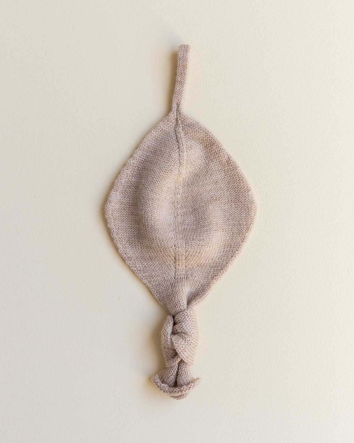 Hvid - Schnullerband "Titi Comforter" | sand - Leja Concept Store
